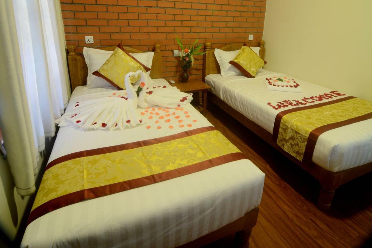 A Little Bit Of Bagan Hotel Buitenkant foto